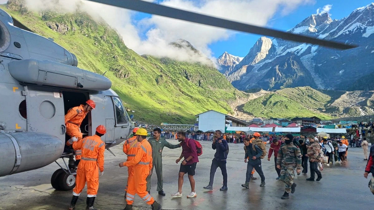 66acbb02e60ac-eds-image-via-iafndrf-and-iaf-personnel-conduct-a-rescue-operation-at-gaucher-following-the-clou-025457665-16x9-1
